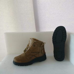 Vintage German Waterproof leather boot fully lined with real Sheepwool 4.5uk/6us